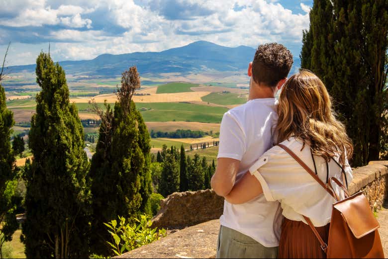 Contemplez le paysage de Monteriggioni depuis ses remparts