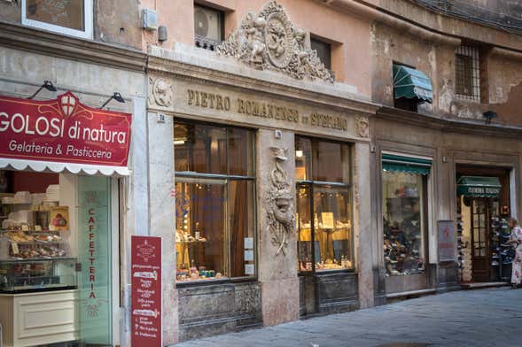 Tour delle botteghe storiche di Genova