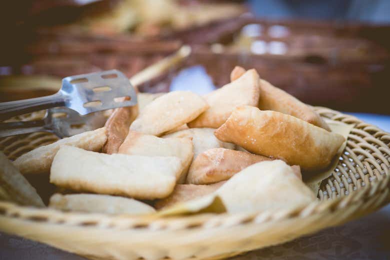 Sgabei, small fritters made from bread dough