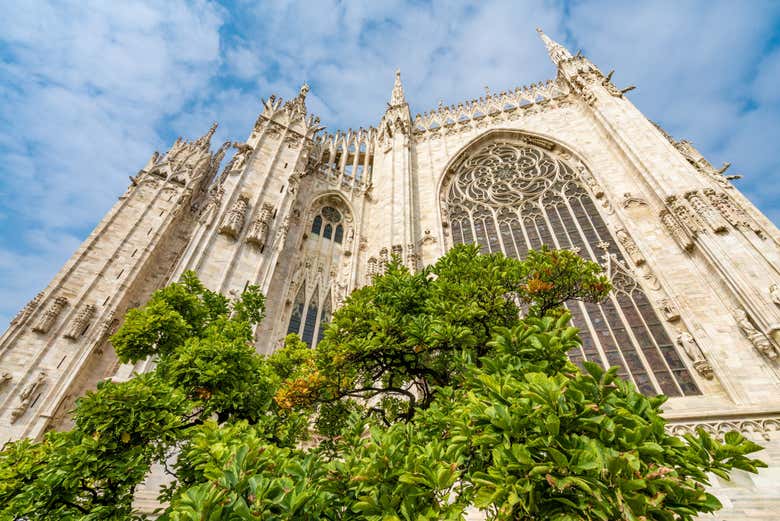 Il Duomo di Milano visto dal basso