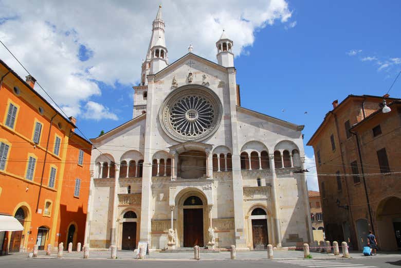 Learn about the Modena Cathedral