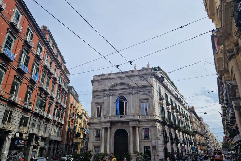 Tour por el barrio de Montesanto y el mercado de Pignasecca, Nápoles