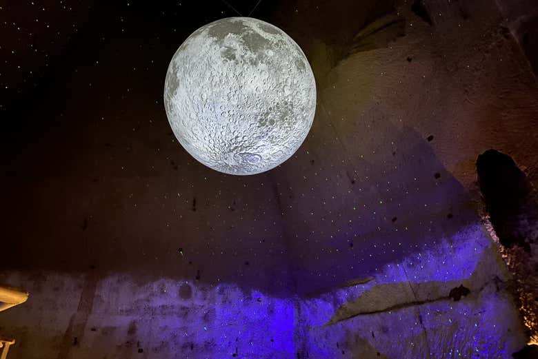 Representación de la luna en el Museo subterráneo dell'Acqua