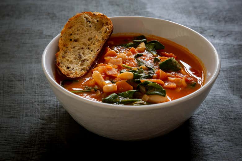 Ribollita, soupe paysanne typique