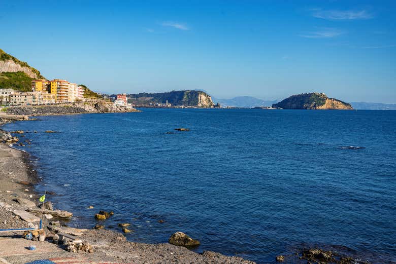 Come on this walking tour of Pozzuoli