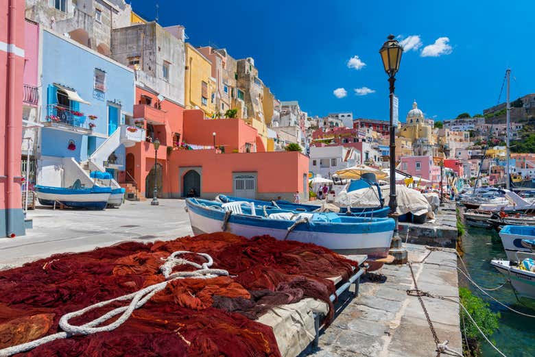 Tour privato dell'isola di Procida - Prenotazione a Civitatis.com