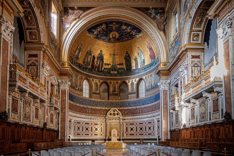 Interior de la Basílica de San Juan de Letrán