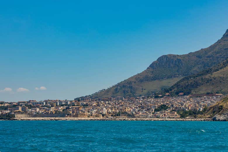 Come on this boat trip to Castellammare del Golfo 