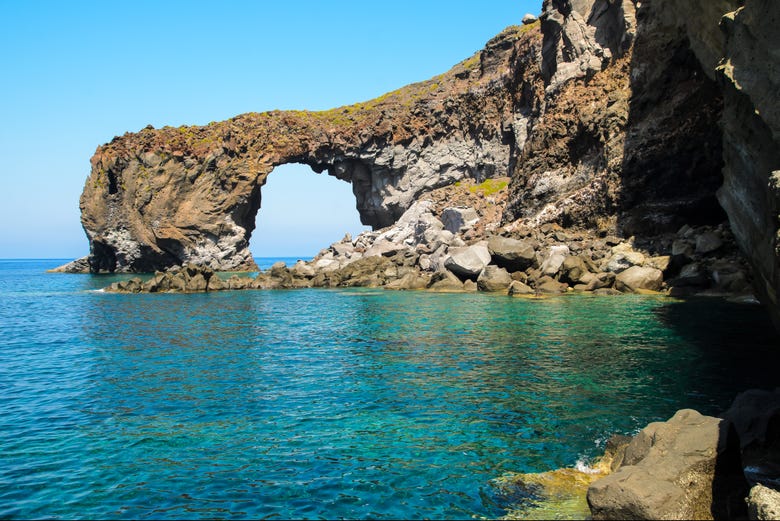 Boat Trip around Salina Island photo