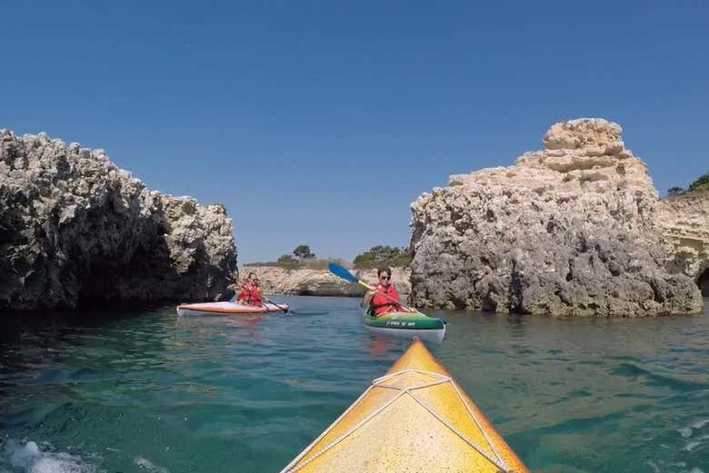 Kayak along the coast of Syracuse