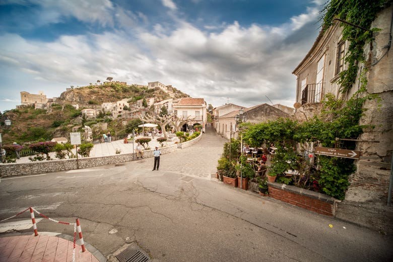 The Godfather Filming Location Tour from Taormina - Civitatis.com