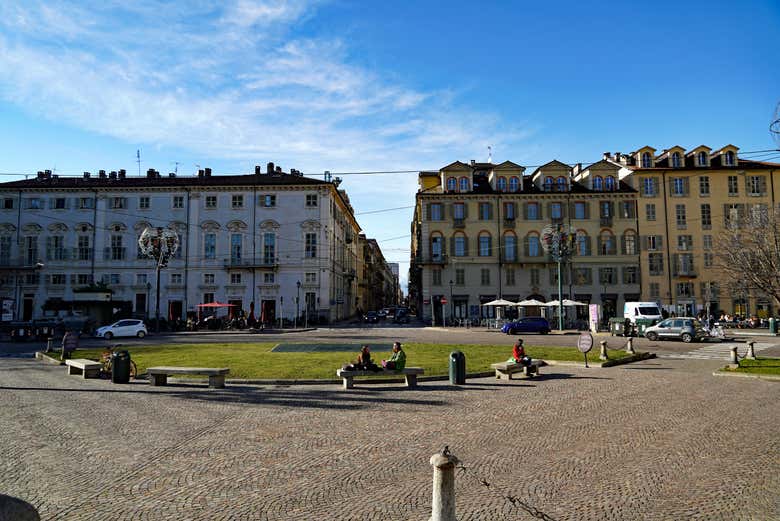 Uno scorcio di una delle piazze che vedremo durante il tour