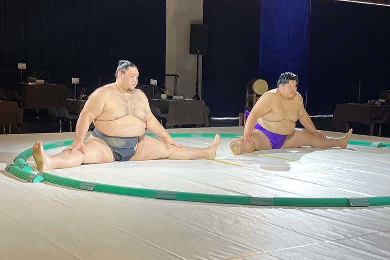 Los luchadores en preparación