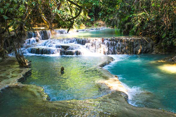 Excursão às cataratas Kuang Si por conta própria