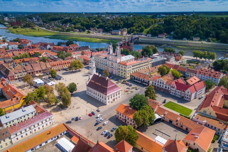 Vistas aéreas del Ayuntamiento de Kaunas