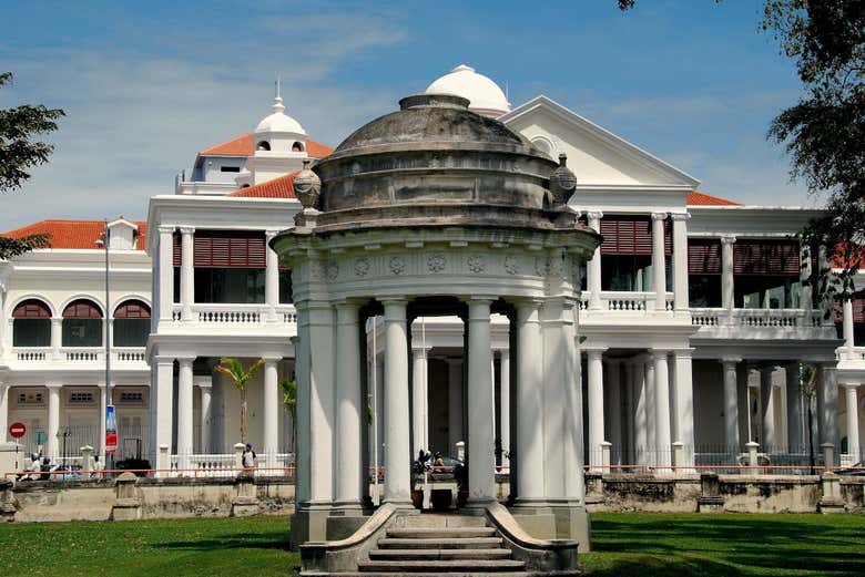 Colonial building in George Town