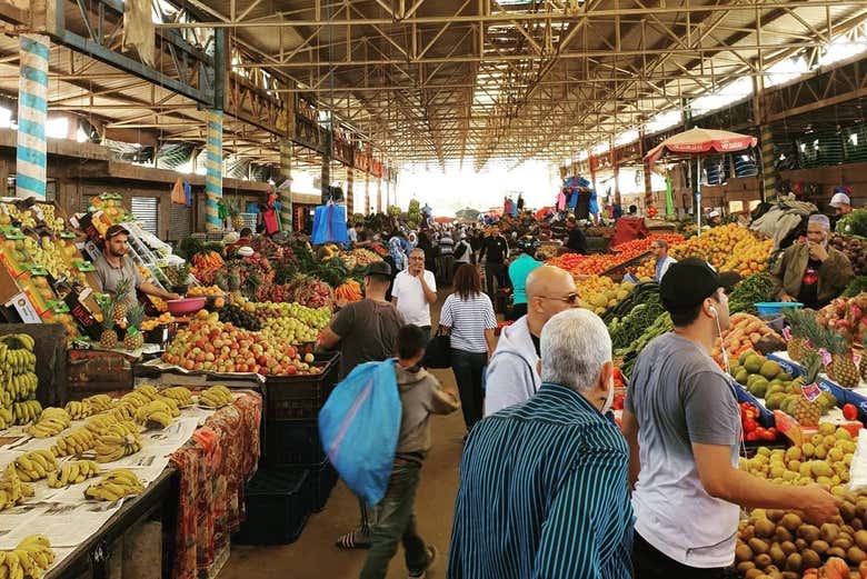 Explorez un marché local