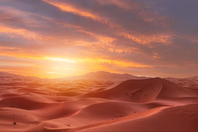 Amanhecer sobre o deserto Merzouga