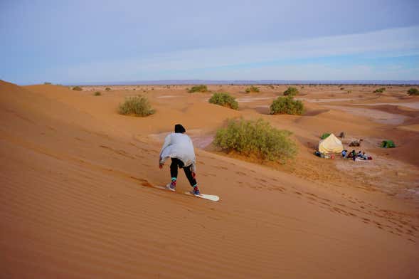 Sandboarding en el desierto de Taboga