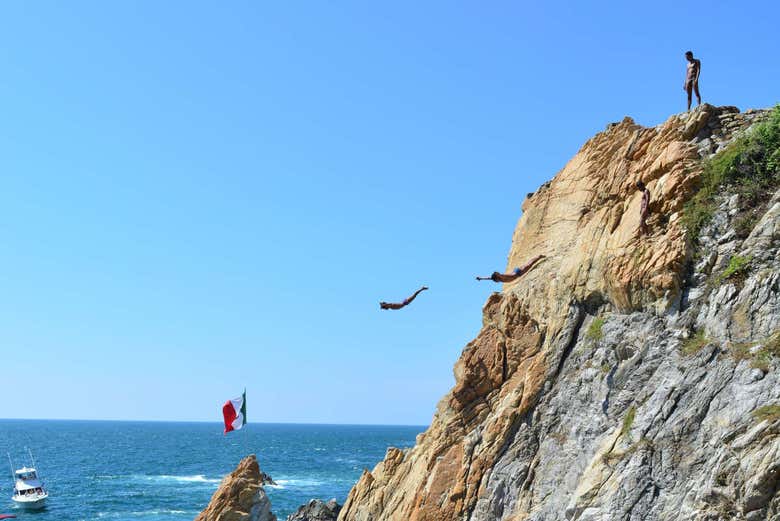 Diving from the cliffs