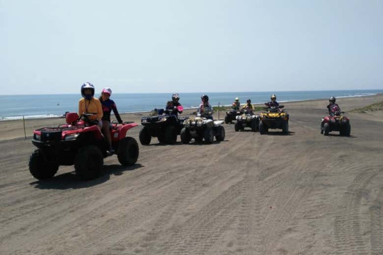 Quad tour on the beach of Chachalacas