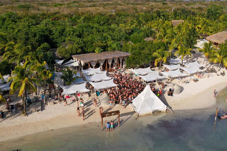 Desfrutando uma das praias da Isla Mujeres