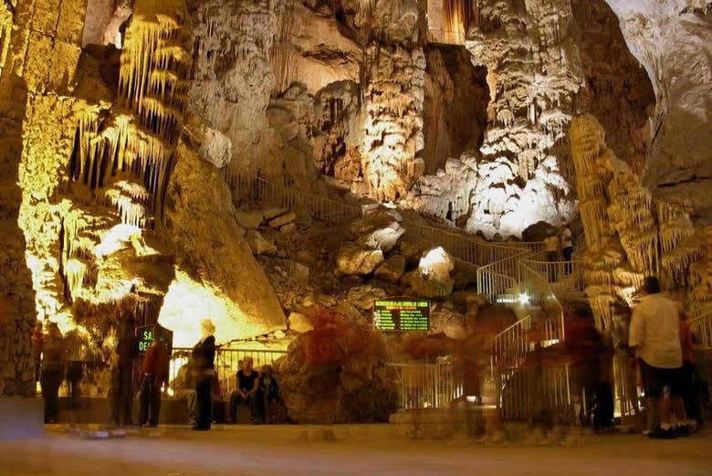 Entrada a las grutas Nombre de Dios 