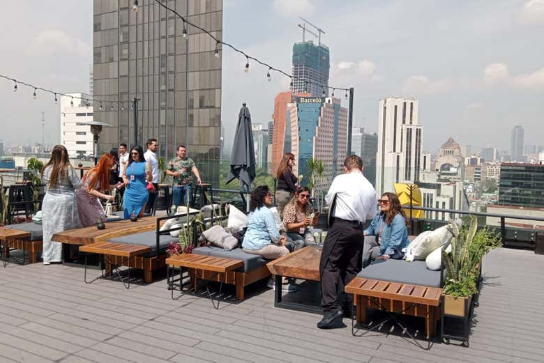 Disfrutando de la terraza