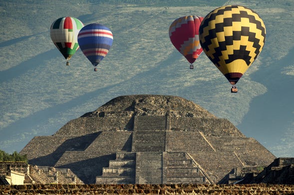 Paseo en globo sobre Teotihuacán con entrada