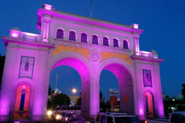 Tour por la Guadalajara iluminada con cena