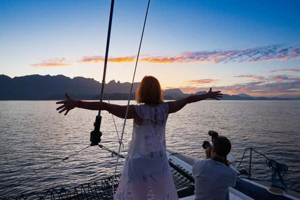 Balade en bateau au coucher du soleil