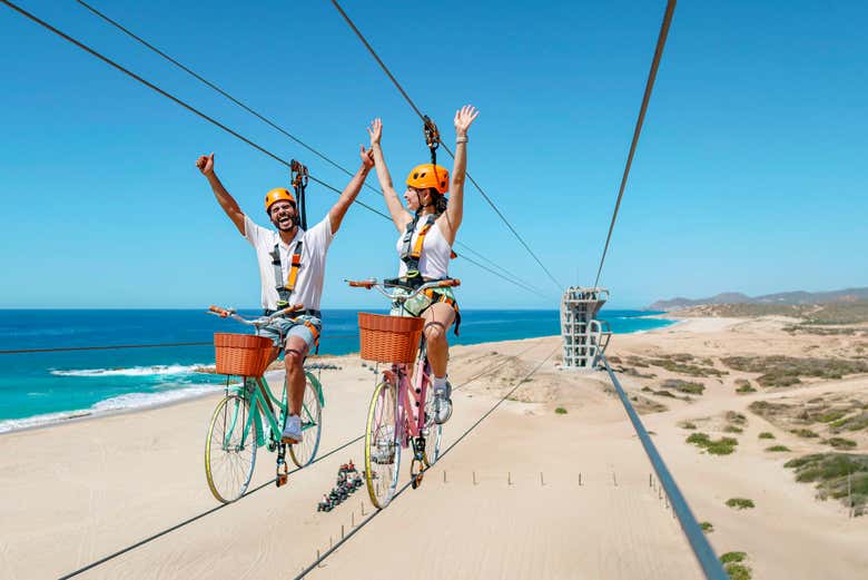 Disfrutando del skybike en Los Cabos