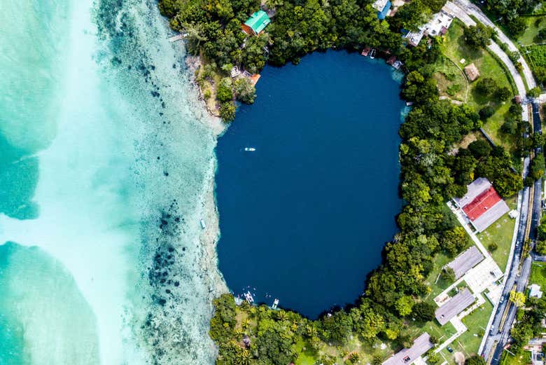 Vista aérea de la laguna Bacalar