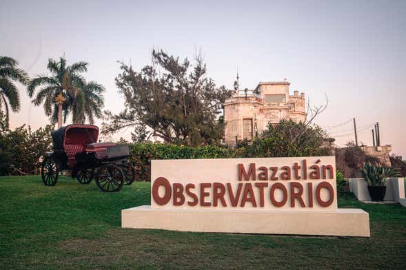 Entrada al Observatorio 1873 + Museo Nacional de la Ballena