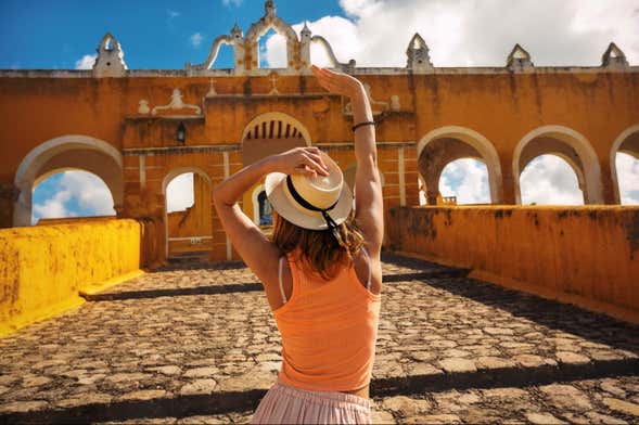 Excursion à Izamal + Spectacle son et lumière