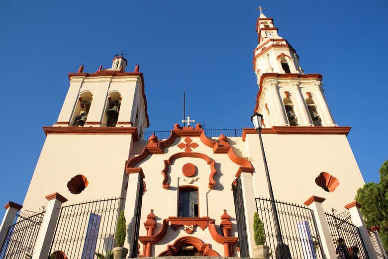 Fachada da igreja de Santiago