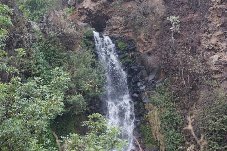 Escursione alle grotte di Tiristarán e alla cascata di Chiquimitio da  Morelia