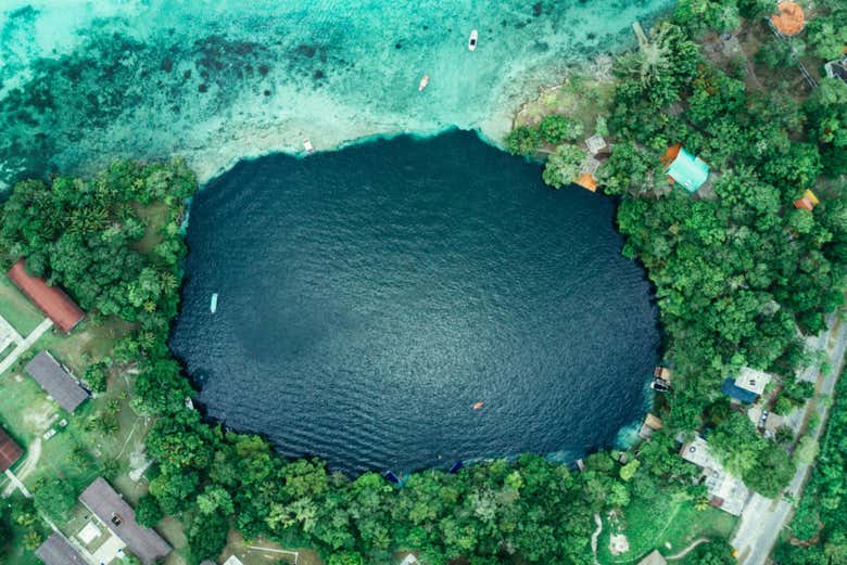 Vista aerea del Cenote Negro