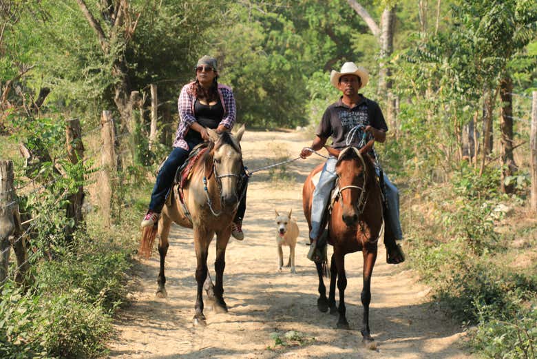 Horseriding through San José Manialtepec