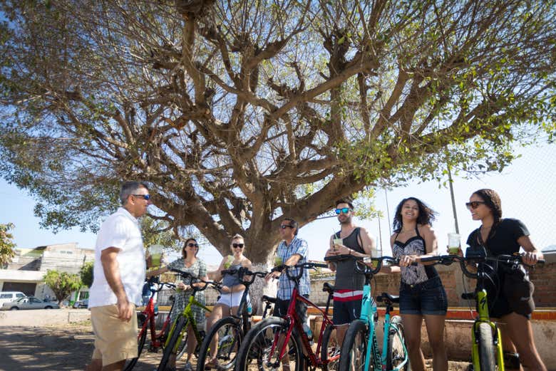 Disfrutando del tour gastronómico en bicicleta