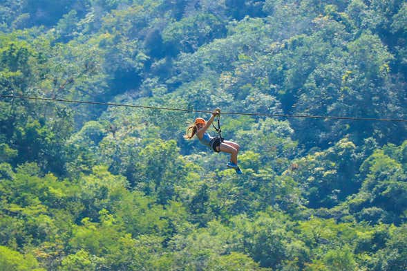 Tour de aventura en Los Veranos Canopy para cruceros