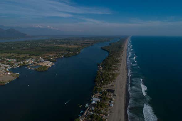 Boca del Cielo & Puerto Arista Beach Tour