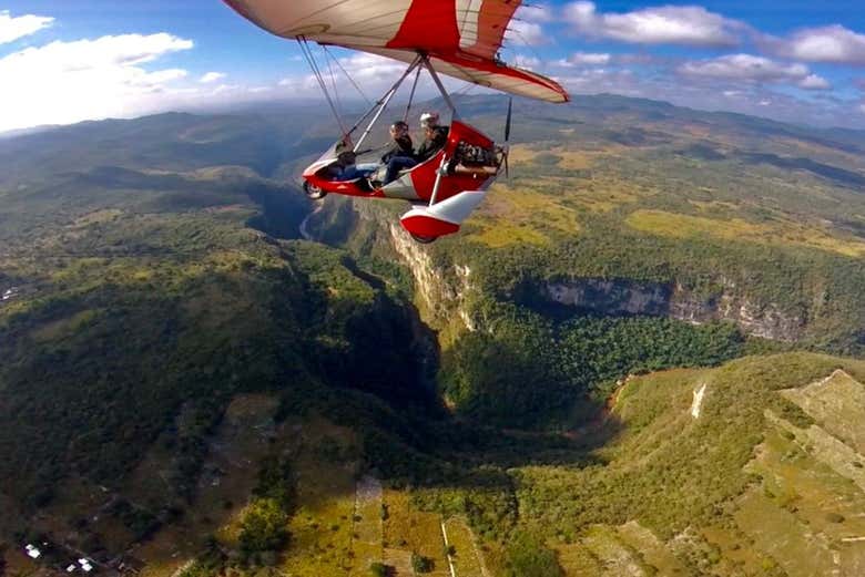 Gliding over Valle Bonito 