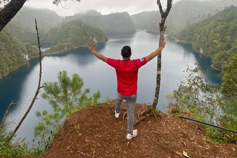 Contemplando el lago San Nicolás