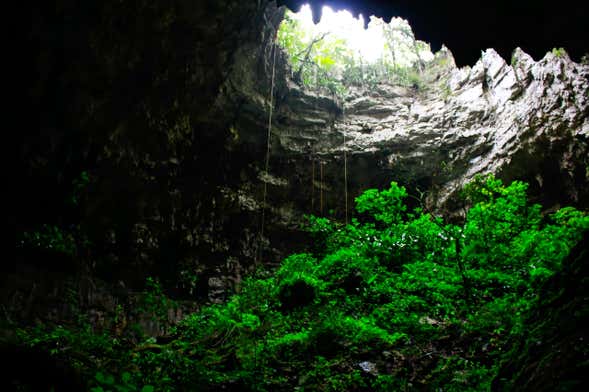 Rappelling at Sima del Cielo