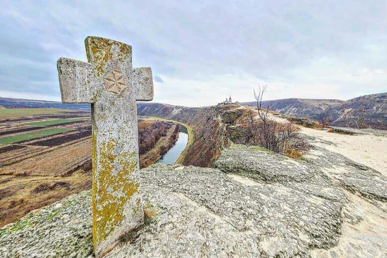 Orheuil Vechi Monastery