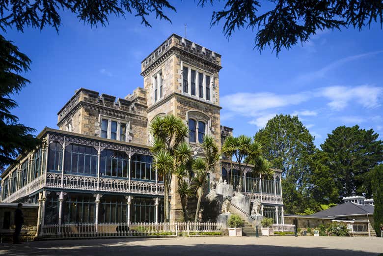 Facciata del castello di Larnach