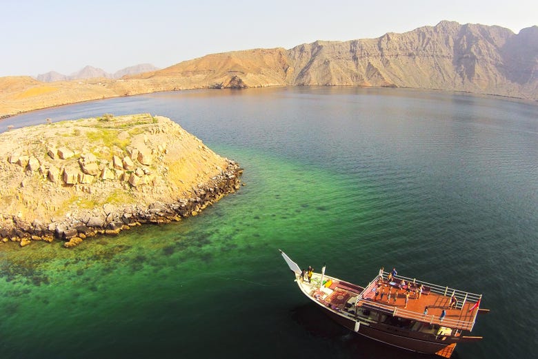 Croisière à bord d'un boutre dans les fjords de Musandam