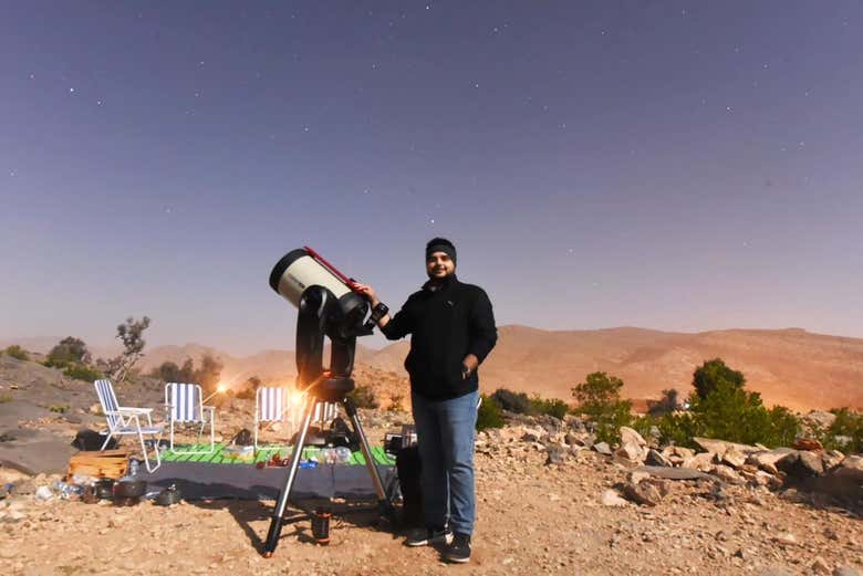 Observación de estrellas en la Sierra de Jebel Akhdar desde Saiq