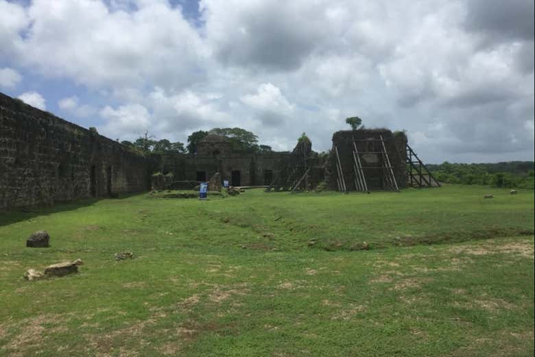 Fort San Lorenzo & Agua Clara Locks Tour from Panama City